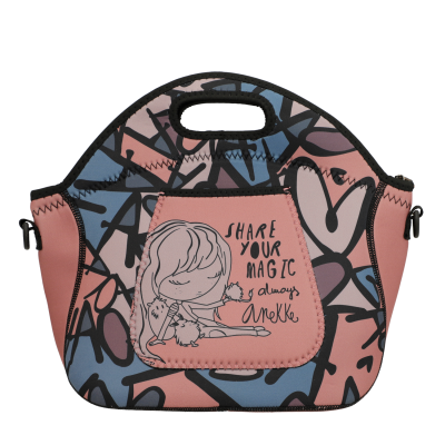 Mala de mão colorida com ilustração e texto