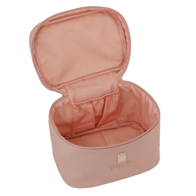 Bolsa de maquilhagem cor de rosa claro com interior de pontos brancos e fecho dourado