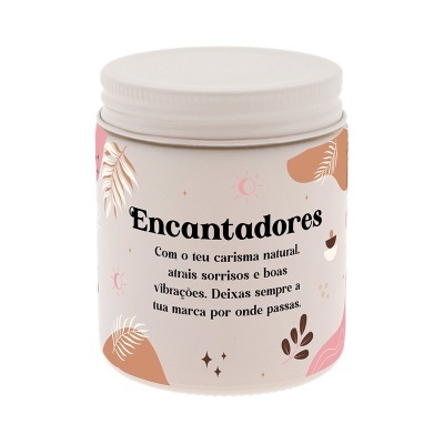 Frasco branco com tampa e texto em português sobre carisma e vibrações, decorado com padrões abstratos coloridos