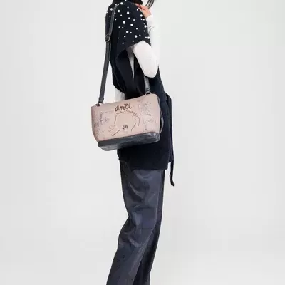 Mala Anekke Mademoiselle Studio