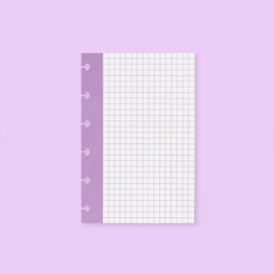 Bloco de notas lilás com folhas quadriculadas