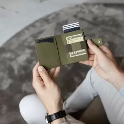 Porta Cartões Garzini Olive Green Brown