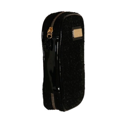 Estojo escolar preto com fecho dourado