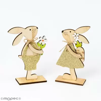 Casal de coelhos de madeira