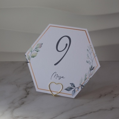 Suporte de metal em forma de coração