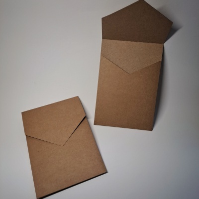 Pacote 25 Envelopes retangulares Kraft