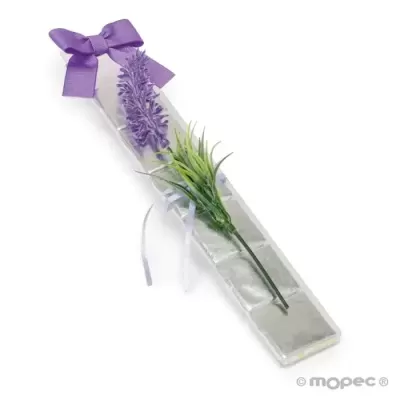 Caixa com chocolates e flor lavanda