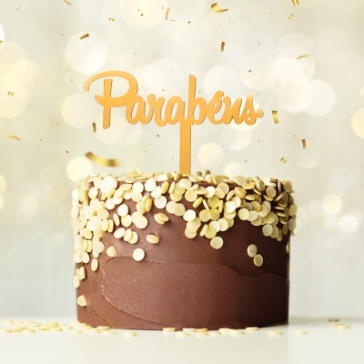 "Parabéns" em dourado