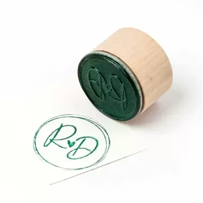 Carimbo com iniciais personalizável