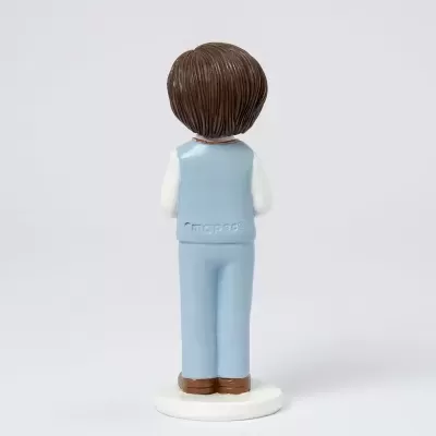 Rapaz com colete e bíblia