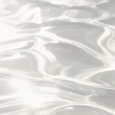 Superfície fluída branca e cinza com padrões ondulados e reflexos brilhantes