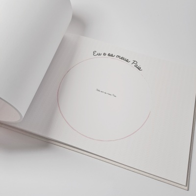 Livro "A minha Comunhão" em rosa