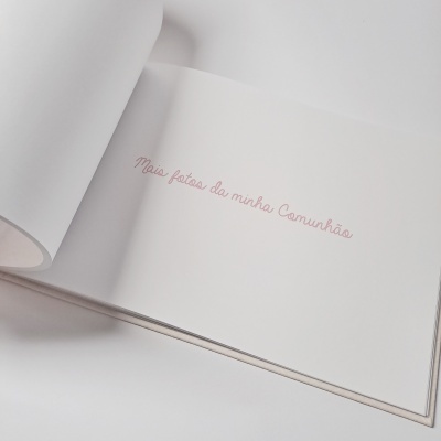 Livro "A minha Comunhão" em rosa