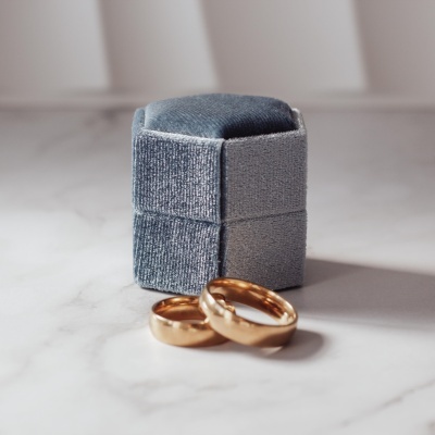 Caixa de veludo para hexagonal para alianças