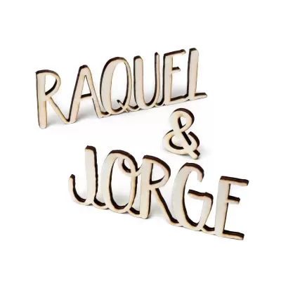 Nomes com maiúsculas em Madeira 6cm