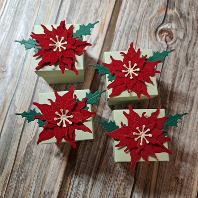 Caixinha para bombom e flor de Natal