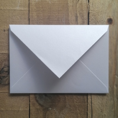 Pacote 25 Envelopes Montesinho metallic C13