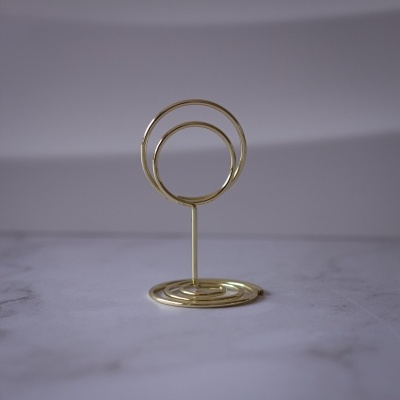 Suporte de metal em forma de espiral pequeno