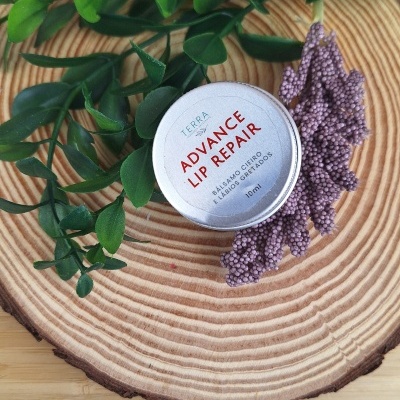 https://www.papoila.pt/product/balsamo-advance-lip-repair