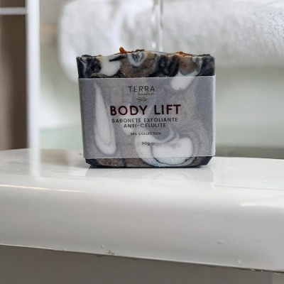 https://www.papoila.pt/product/sabonete-body-lift-exfoliante-natural-reafirmante