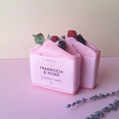 https://www.papoila.pt/product/sabonete-framboesa-and-roma