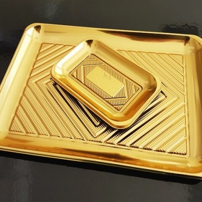 Bandeja de plástico dourada
