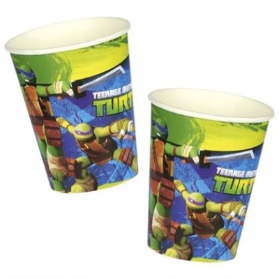 Dois copos de papel com estampa das Tartarugas Ninja coloridos