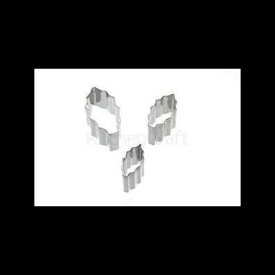 Conjunto de três cortadores de bolachas metálicos com bordas onduladas