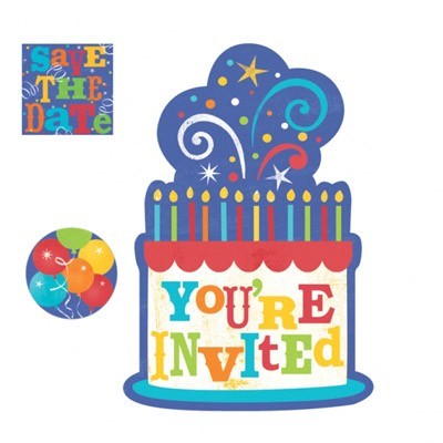 Cartão festa formato bolo com velas e texto YOU'RE INVITED, selo SAY THE DATE e balões coloridos