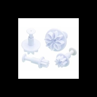 Conjunto de quatro cortadores de massa brancos em plástico com formas florais