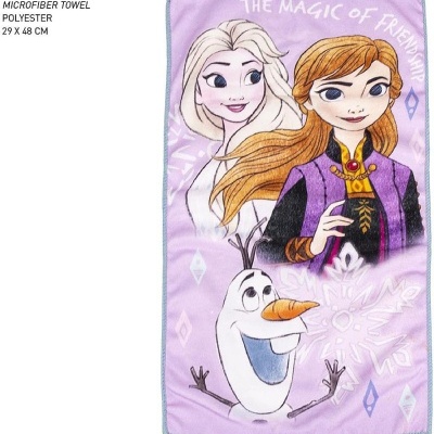 Toalha microfibra lilás com personagens de desenho e texto em inglês