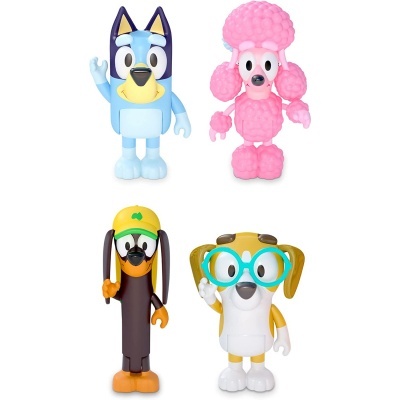 Quatro bonecos de personagens animadas coloridos em fundo branco