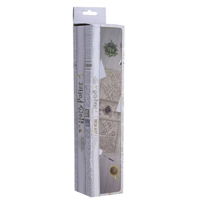 Estojo Harry Potter com padrão de mapas em cores claras e copo dourado