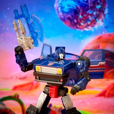 Figura de ação robô azul com detalhes vermelhos e porta de carro aberta