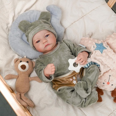 Boneco Reborn 45 cm corpo vinil