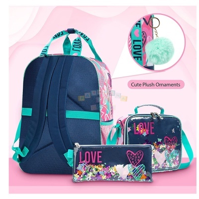 Conjunto de mochila azul escura com estojo e bolsa decorados com corações e texto LOVE