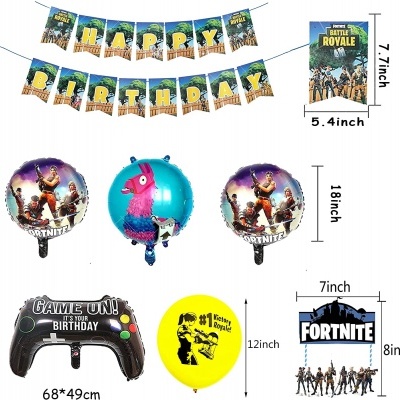 Decoração de aniversário temática Fortnite com faixa, balões e placa com personagens do jogo.