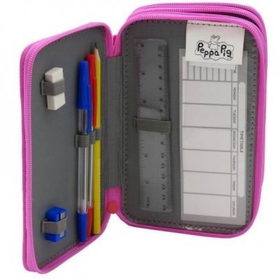 Estojo escolar rosa aberto com materiais de escrita e régua visíveis