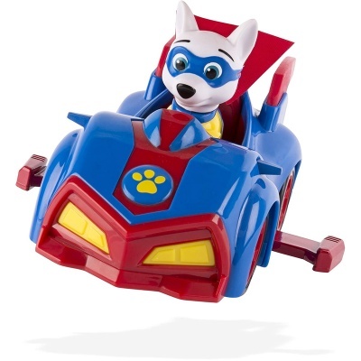 Brinquedo de carro azul e vermelho com figura de cão branco com máscara azul
