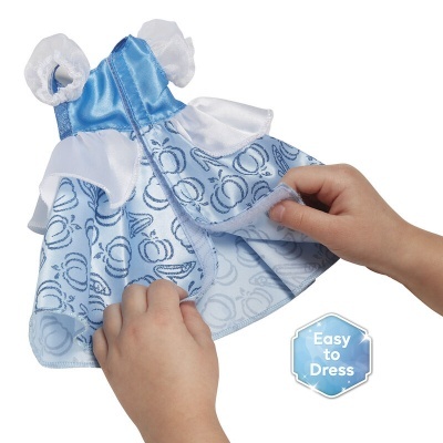 Vestido azul claro com padrão de abóboras e etiqueta 'Easy to Dress'