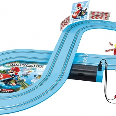 Pista de corrida slot azul com tema Mario Kart e controles vermelhos e pretos