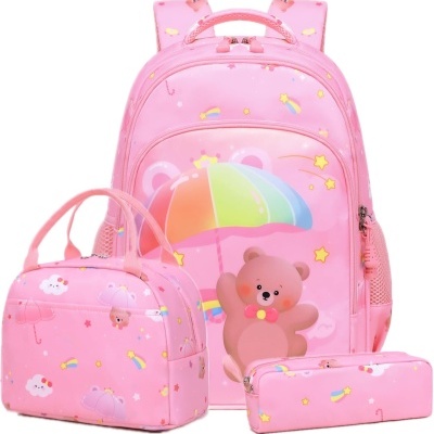 Conjunto rosa de mochila, bolsa e estojo com padrão de nuvens, estrelas, arco-íris e urso com guarda-chuva