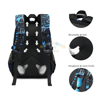 Mochila preta e azul com padrão geométrico e alças acolchoadas