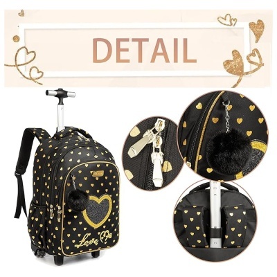 Mochila preta com corações amarelos e pompom preto peludo