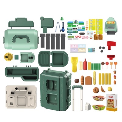 Componentes desmontados de expositor refrigerado portátil verde e itens alimentares em miniatura