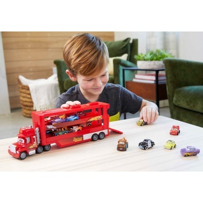 Mini Mack + 5 mini carros Cars Disney Pixar