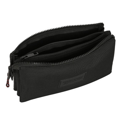 Estojo escolar preto com dois fechos éclair e etiqueta frontal