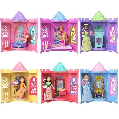 Boneca Mini Torre surpresa Princesas Disney - aleatório