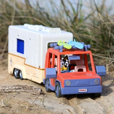 Bluey Set Veículo Family Cruiser e Caravana