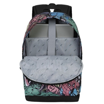 Mochila Marvel aberta com padrão colorido e computador portátil dentro